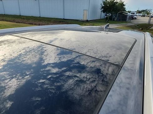 Used 2025 Nissan Rogue SV w/ SV Premium Package image 41