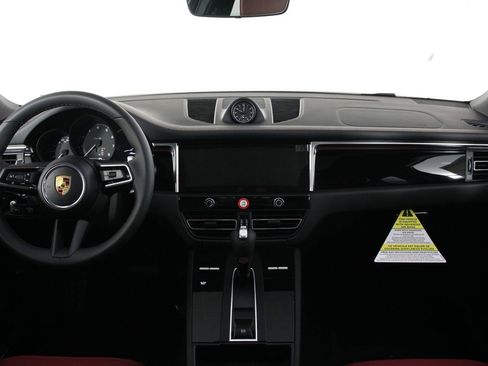 New 2026 Porsche Macan image 11