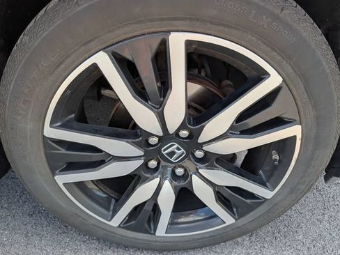 Used 2019 Honda Pilot Elite image 9
