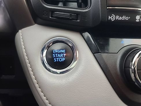 Used 2018 Toyota RAV4 XLE w/ Plus Extra Value Package FWD image 35