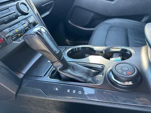 Used 2016 Ford Explorer XLT w/ Equipment Group 202A AWD/4WD image 13