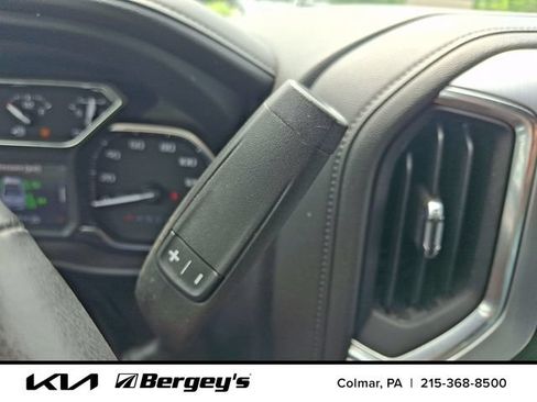 Used 2022 GMC Sierra 2500 SLT w/ SLT Premium Package AWD/4WD image 17