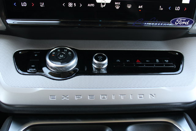 New 2026 Ford Expedition Active RWD image 14