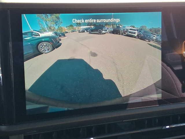 Used 2026 Jeep Wrangler Unlimited Sahara AWD/4WD image 12