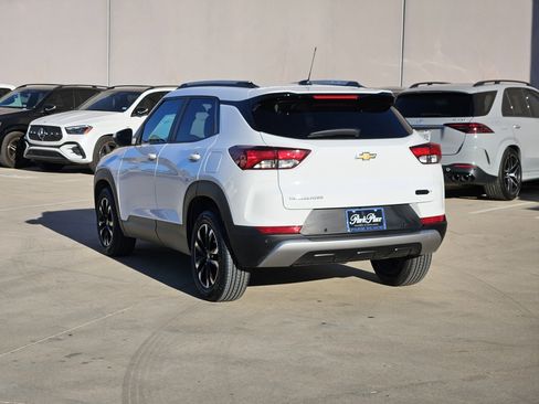 Used 2021 Chevrolet TrailBlazer LT w/ Convenience Package image 5