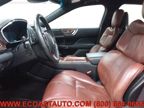 Used 2017 Lincoln Continental Reserve w/ Climate Package image 10