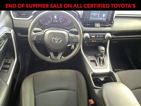 Used 2020 Toyota RAV4 LE FWD image 12