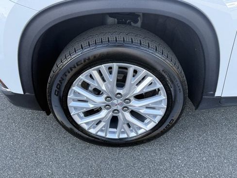 Used 2024 GMC Acadia Elevation image 11