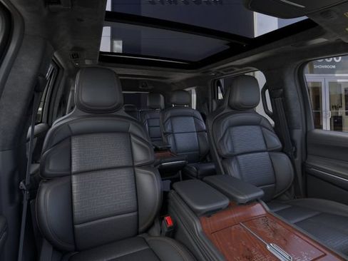 New 2025 Lincoln Navigator Black Label AWD/4WD image 10