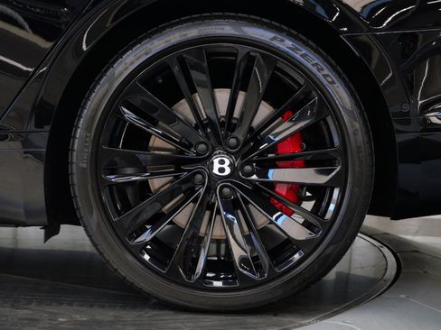 Used 2024 Bentley Flying Spur W12 image 11