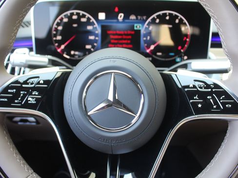 New 2025 Mercedes-Benz S 580 4MATIC Sedan image 23