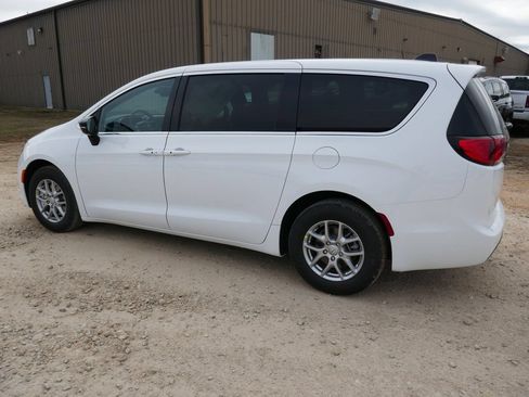 New 2026 Chrysler Voyager LX FWD image 7
