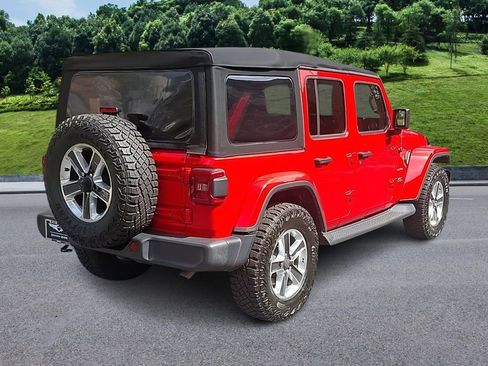 Used 2018 Jeep Wrangler Unlimited Sahara image 8