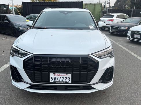 Used 2025 Audi Q3 2.0T Premium w/ Convenience Package image 3