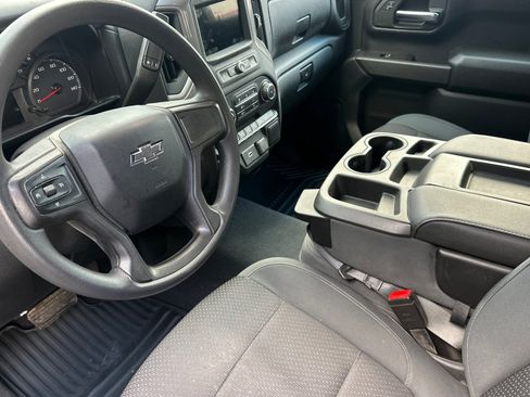 Used 2019 Chevrolet Silverado 1500 Custom Trail Boss w/ Custom Convenience Package image 9