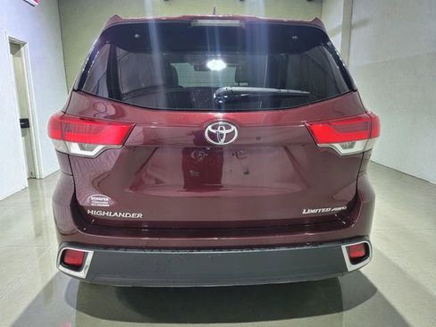 Used 2018 Toyota Highlander Limited Platinum image 22