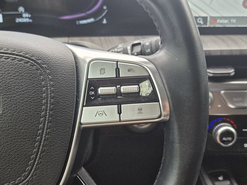 Certified 2024 Kia Telluride EX w/ EX Captain's Chair Package FWD image 29