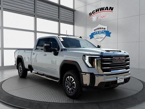 Used 2024 GMC Sierra 3500 SLE w/ SLE Convenience Package AWD/4WD image 2