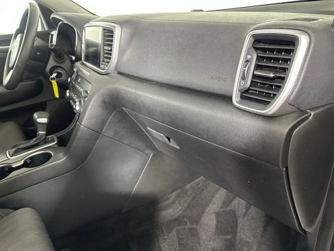 Used 2020 Kia Sportage LX image 25