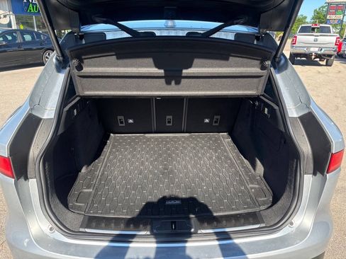 Used 2019 Jaguar F-PACE R-Sport AWD/4WD image 17