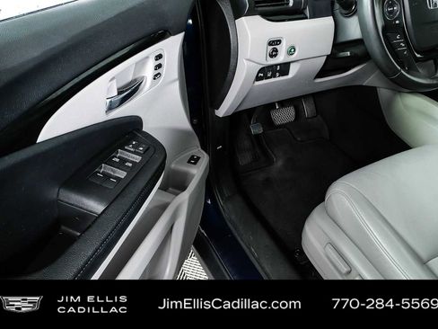 Used 2018 Honda Pilot Touring image 7