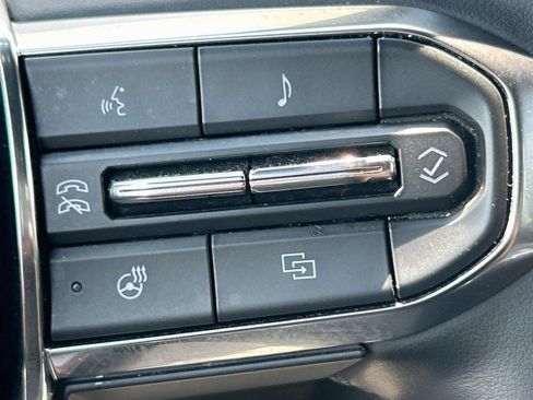 Used 2025 GMC Acadia Elevation AWD/4WD image 39