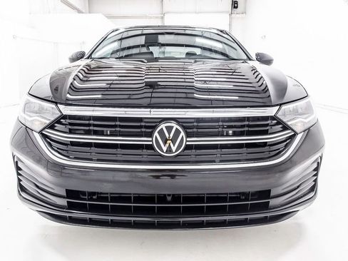 Used 2023 Volkswagen Jetta SE image 10