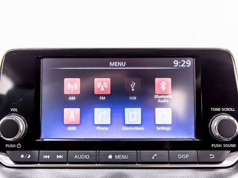 Used 2024 Nissan Sentra S image 21