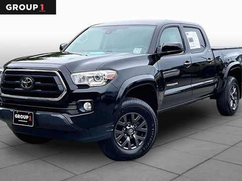 Certified 2022 Toyota Tacoma SR5 AWD/4WD image 1