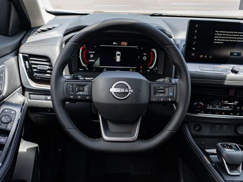 New 2026 Nissan Rogue Platinum AWD/4WD image 13