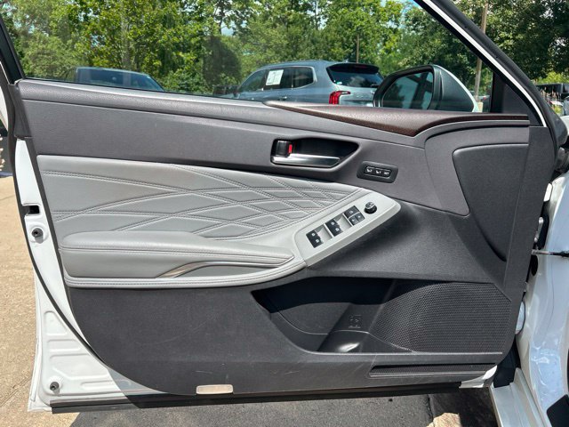 Used 2019 Toyota Avalon Limited w/ Advanced Safety Package FWD image 28