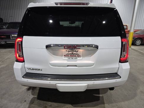 Used 2017 GMC Yukon Denali w/ Open Road Package AWD/4WD image 10
