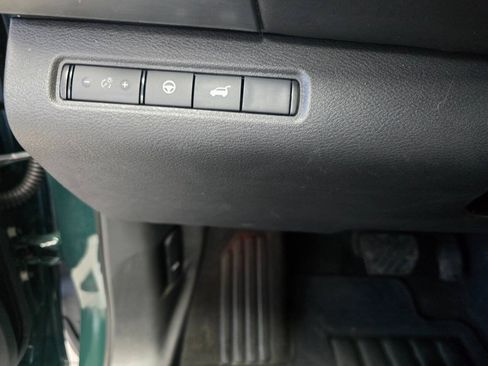 Used 2023 Nissan Pathfinder SL AWD/4WD image 31