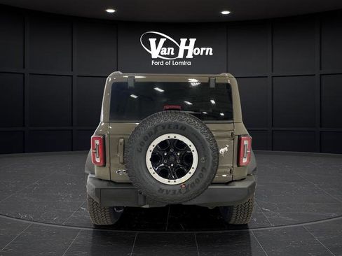 New 2025 Ford Bronco Outer Banks w/ Sasquatch Package image 13