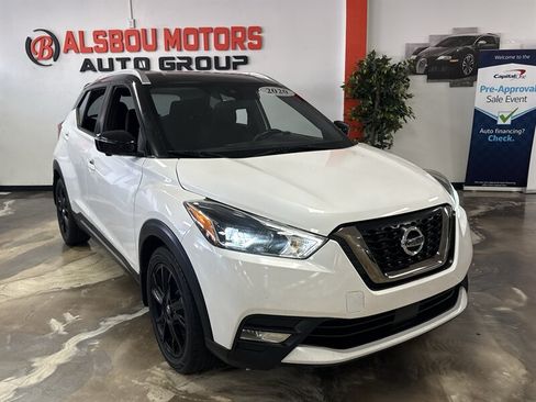 Used 2020 Nissan Kicks SR FWD image 1