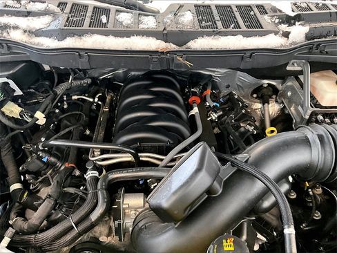 Used 2024 Ford F150 XLT image 33