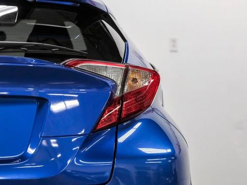 Used 2020 Toyota C-HR LE image 45