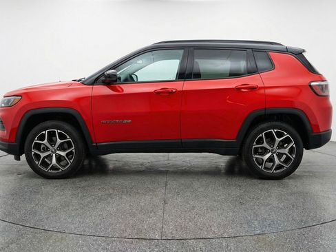Used 2025 Jeep Compass Limited image 5