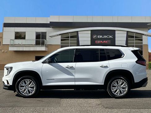 Used 2024 GMC Acadia Elevation FWD image 2