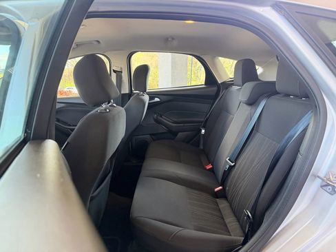 Used 2016 Ford Focus SE FWD image 18