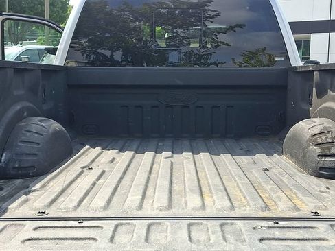 Used 2021 Ford F250 Platinum w/ FX4 Off-Road Package AWD/4WD image 29