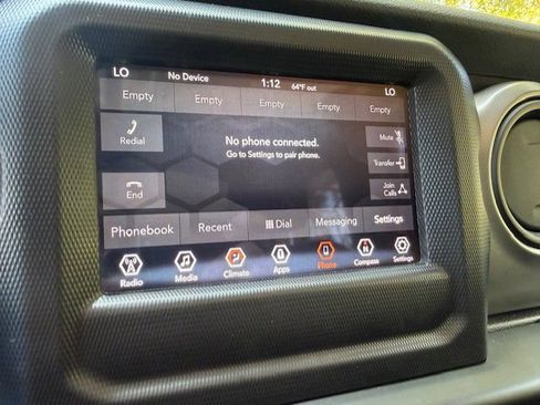 Used 2018 Jeep Wrangler Sport AWD/4WD image 9