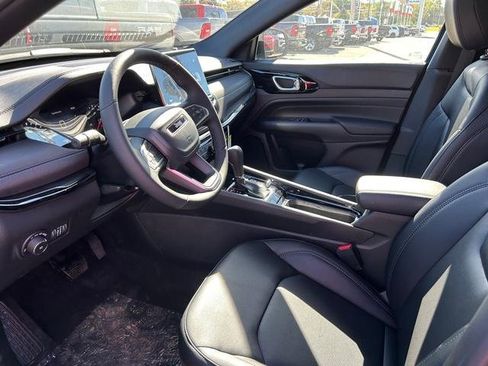 New 2026 Jeep Compass Limited image 11