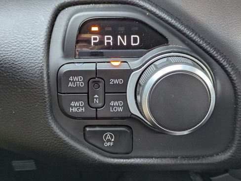 Used 2025 RAM 1500 Big Horn AWD/4WD image 26