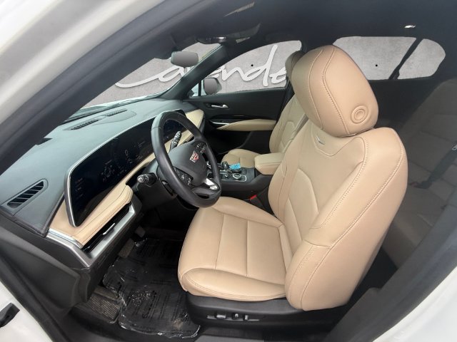 Certified 2024 Cadillac XT4 Luxury AWD/4WD image 19