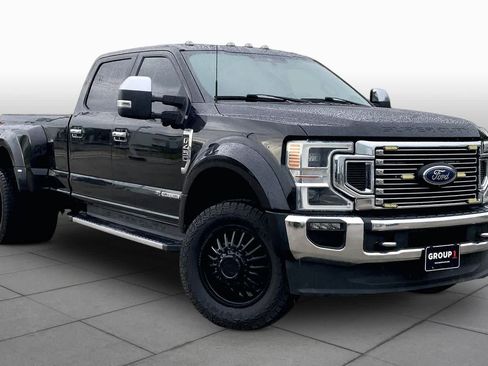 Used 2022 Ford F450 Lariat w/ Lariat Ultimate Package AWD/4WD image 2