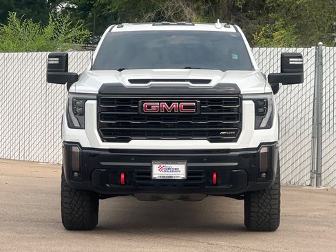 Used 2024 GMC Sierra 2500 AT4X AWD/4WD image 6
