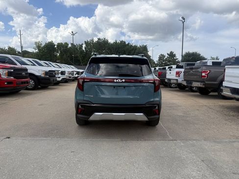Used 2024 Kia Seltos EX FWD image 37