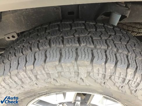 Used 2023 Toyota Tacoma TRD Off-Road image 43