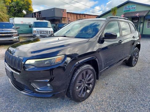 Used 2019 Jeep Cherokee High Altitude image 2